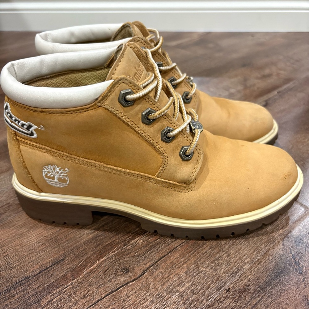 Timberland Youth Waterproof Wheat Nubuck Boots Size 6M‎ Lace Up